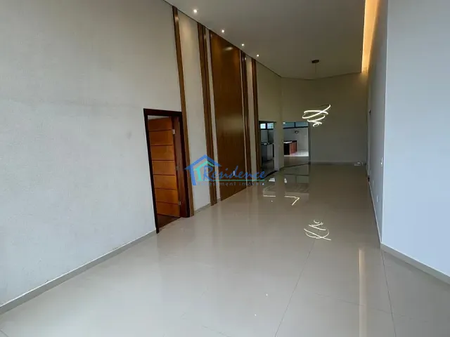 Casa com 364m² 3 quartos e 4 banheiros, à venda ou para alugar, no bairro Vila Inglesa em Indaiatuba