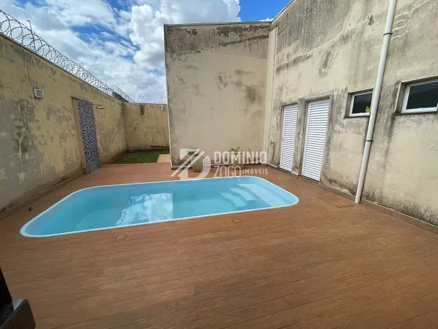 Casa com 450m² 4 quartos e 7 banheiros, à venda, no bairro Jardim do Lago em Uberaba