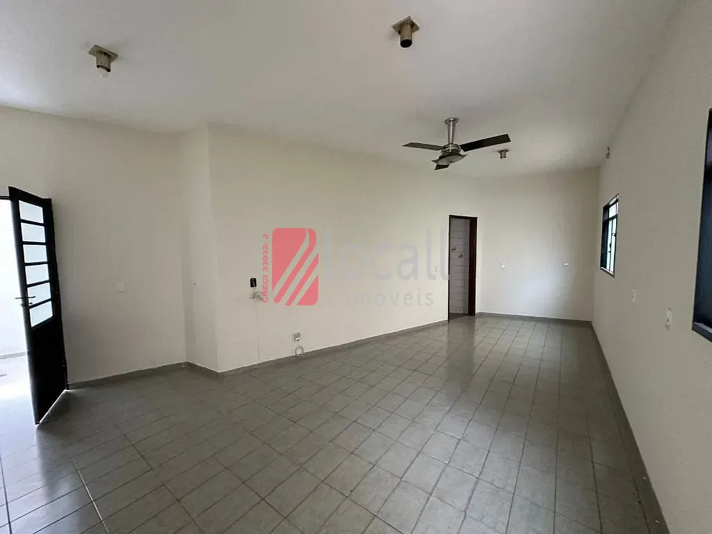 Casa com 2 quartos à venda, 135m² — foto 2 de 20