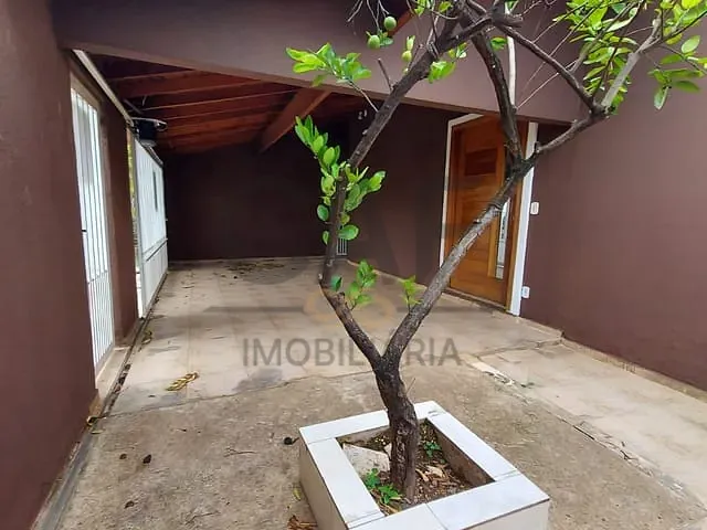 Casa 3 quartos e 4 banheiros, à venda, no bairro Jorge Zambom em Jaguariúna
