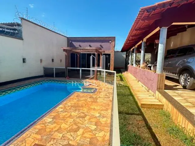 Casa 3 quartos e 3 banheiros, à venda, no bairro Setor Estrela Dalva em Goiânia