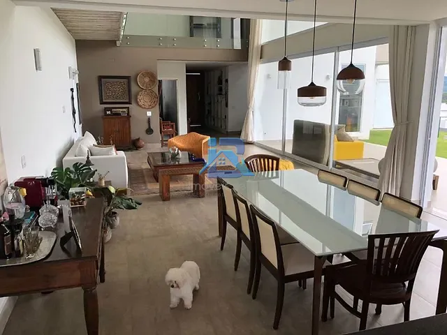 Casa com 525m² 4 quartos e 4 banheiros, à venda, no bairro Bairro da Posse em Itatiba