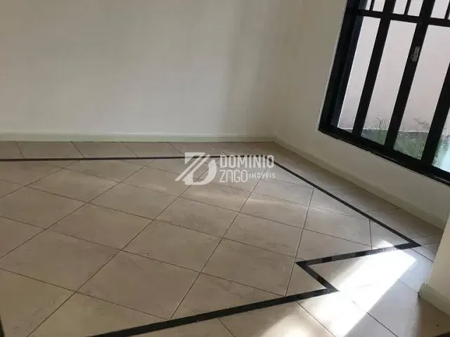 Casa com 312m² 4 quartos e 4 banheiros, à venda, no bairro São Sebastião em Uberaba