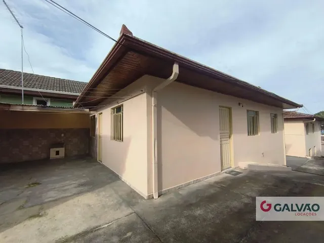 Casa 3 quartos e 1 banheiro, para alugar, no bairro Bairro Alto em Curitiba