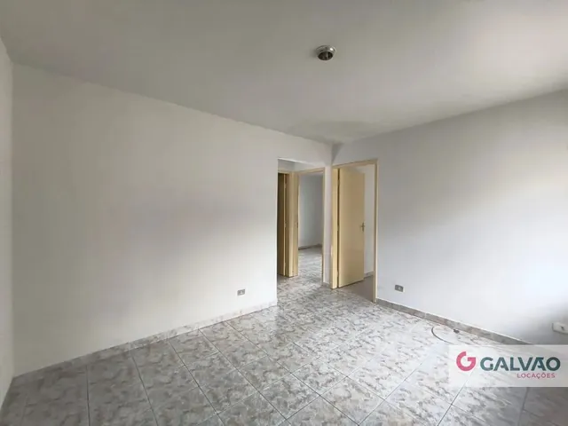 Casa 3 quartos e 1 banheiro, para alugar, no bairro Bairro Alto em Curitiba