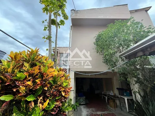 Casa com 300m² 5 quartos e 3 banheiros, à venda, no bairro Loteamento Jardim Aruan em Caraguatatuba