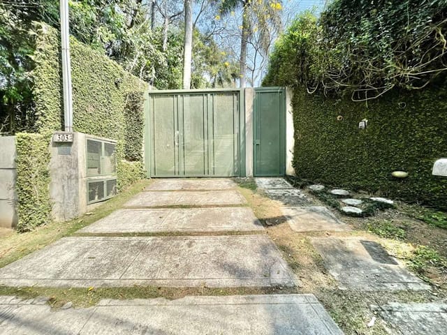 Casa com 2535m² 4 quartos e 6 banheiros, à venda, no bairro Chácara Vale do Rio Cotia em Carapicuíba