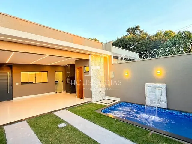 Casa com 180m² 3 quartos e 3 banheiros, à venda, no bairro Setor Garavelo em Goiânia