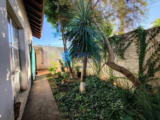 Casa com 300m² 4 quartos e 3 banheiros, à venda, no bairro Jardim São Paulo em Londrina