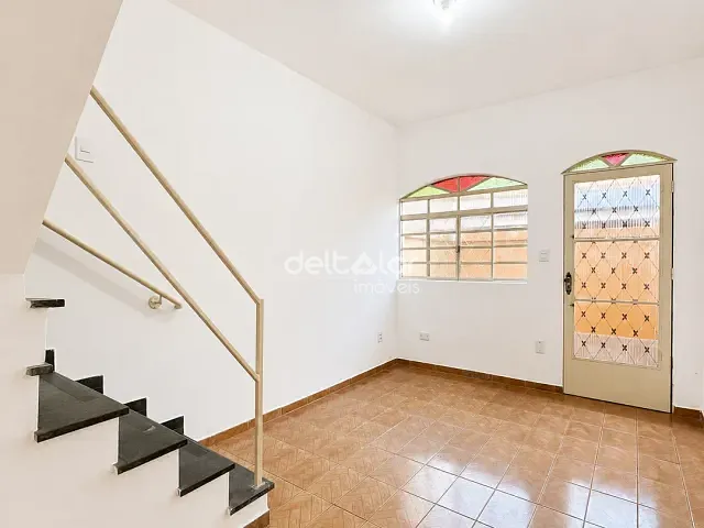 Casa com 70m² 2 quartos e 2 banheiros, para alugar, no bairro Piratininga (Venda Nova) em Belo Horizonte