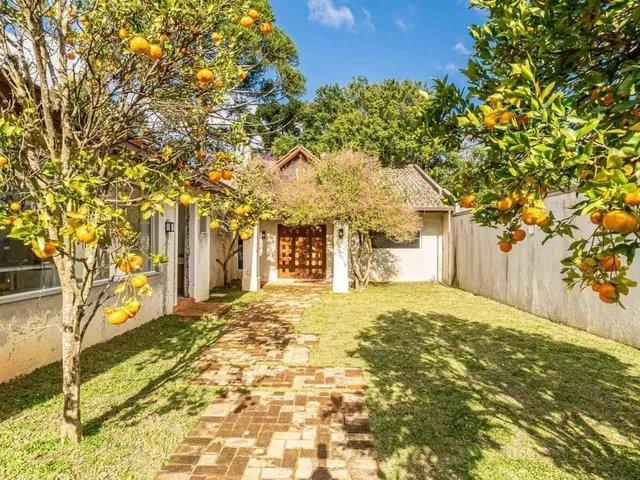 Casa com 533m² 3 quartos e 1 banheiro, à venda, no bairro Seminário em Curitiba