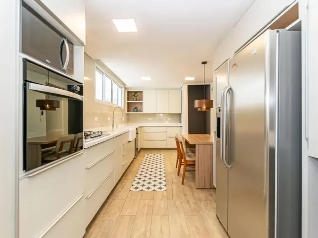 Casa com 533m² 3 quartos e 1 banheiro, à venda, no bairro Campina do Siqueira em Curitiba