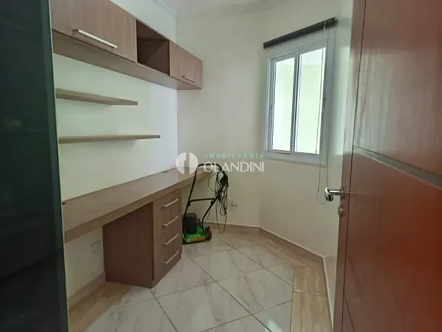 Casa com 360m² 3 quartos e 2 banheiros, para alugar, no bairro Residencial Manhattan em Artur Nogueira