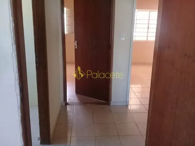 Casa com 250m² 2 quartos e 1 banheiro, à venda, no bairro Santa Luzia em Guaratinguetá