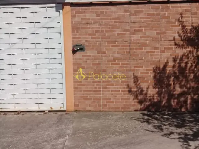 Casa com 250m² 2 quartos e 1 banheiro, à venda, no bairro Santa Luzia em Guaratinguetá