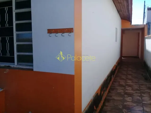 Casa com 250m² 2 quartos e 1 banheiro, à venda, no bairro Santa Luzia em Guaratinguetá