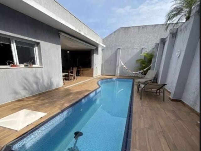 Casa com 360m² 4 quartos e 5 banheiros, à venda, no bairro Alphaville em Santana de Parnaíba