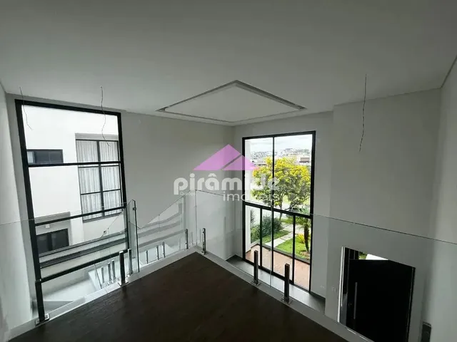 Casa com 501m² 4 quartos e 2 banheiros, à venda, no bairro Urbanova em São José Dos Campos