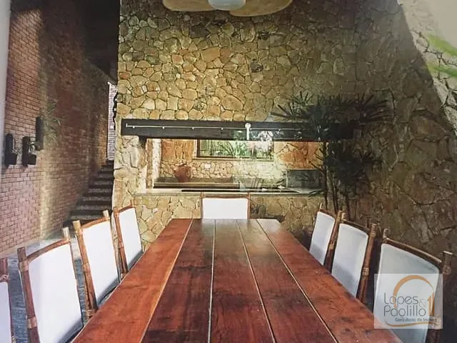 Casa com 6m² 5 quartos e 7 banheiros, à venda, no bairro Vila Santista em Atibaia