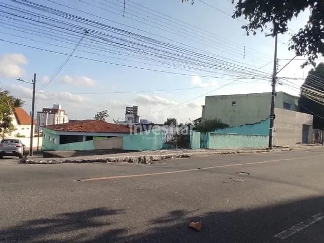 Casa com 540m² 5 quartos e 3 banheiros, à venda, no bairro Centenário em Campina Grande