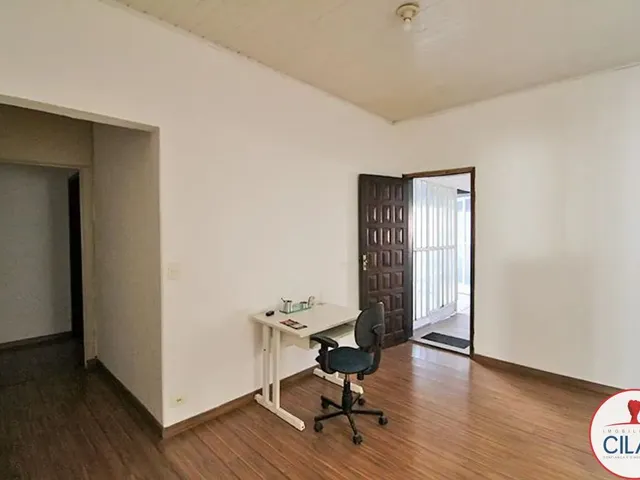 Casa 2 quartos e 1 banheiro, para alugar, no bairro Rebouças em Curitiba