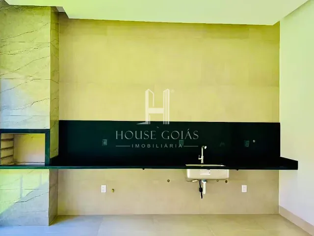 Casa com 210m² 3 quartos e 2 banheiros, à venda, no bairro Jardim Maria Inês em Aparecida de Goiânia