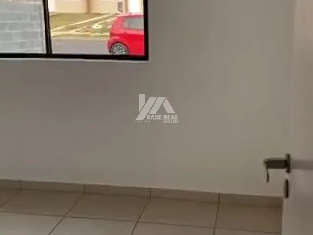 Casa 3 quartos e 1 banheiro, à venda, no bairro Cará-Cará em Ponta Grossa