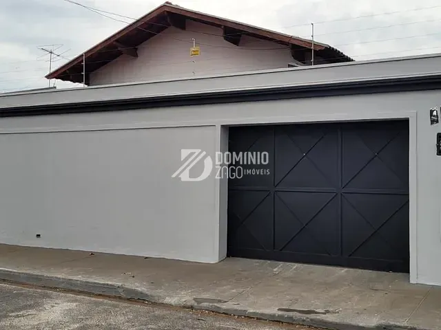 Casa com 600m² 4 quartos e 2 banheiros, para alugar, no bairro Santa Marta em Uberaba