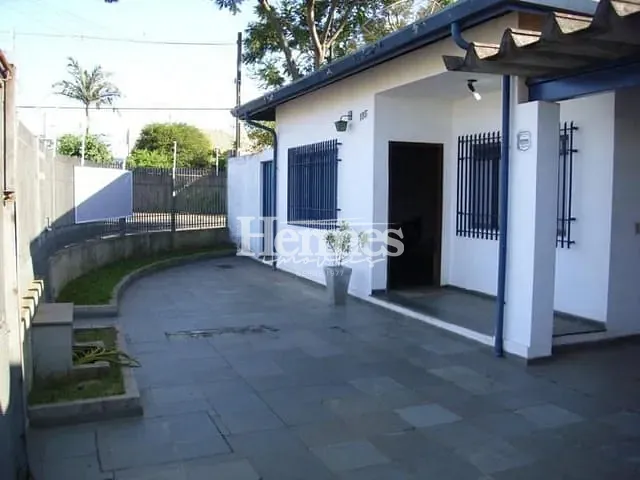 Casa com 699m² 3 quartos e 2 banheiros, para alugar, no bairro Jardim America em Paulínia