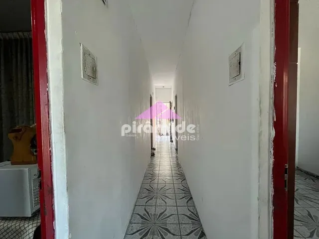 Casa com 555m² 8 quartos e 3 banheiros, à venda, no bairro Vila Santa Helena em São José Dos Campos