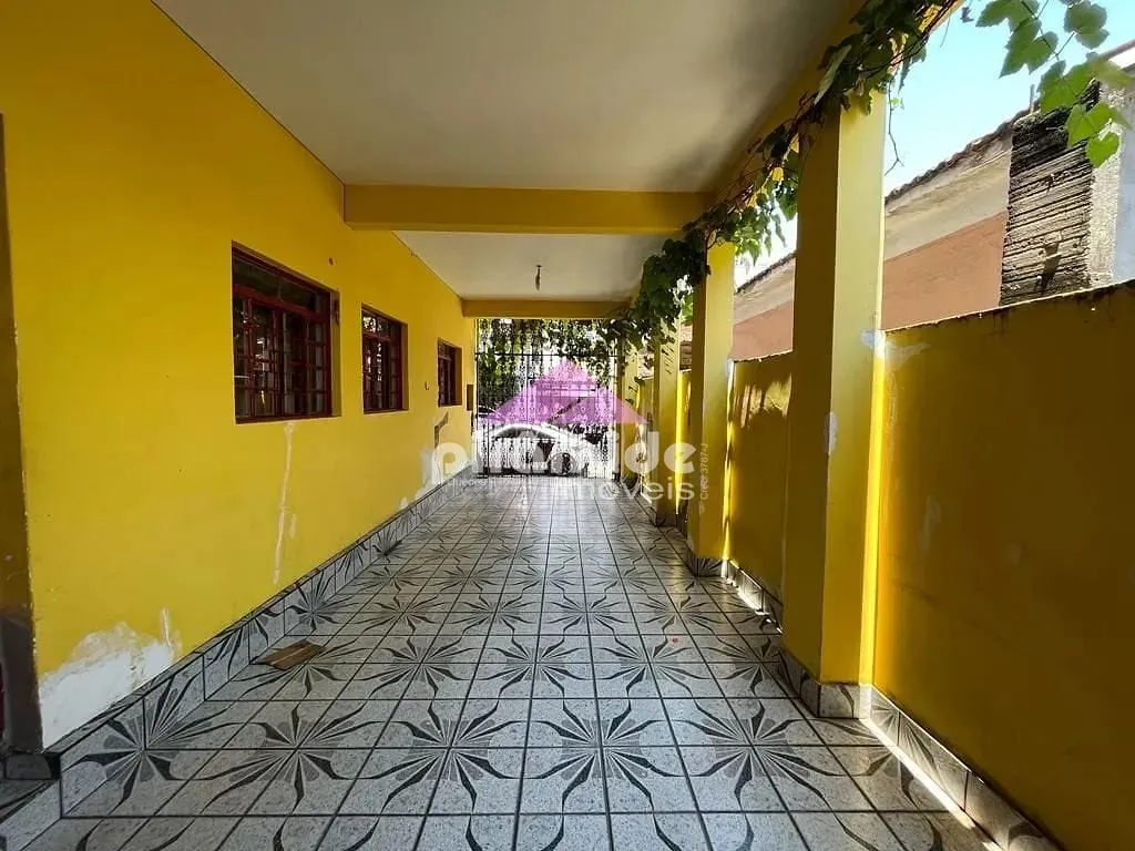 Casa, 8 quartos, 197 m² - Foto 4
