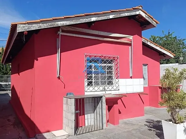 Casa com 300m² 2 quartos e 2 banheiros, à venda, no bairro Loteamento Aída Haddad Jafet em Itatiba