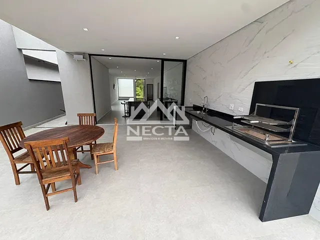 Casa 3 quartos e 4 banheiros, à venda, no bairro Mar Verde II em Caraguatatuba