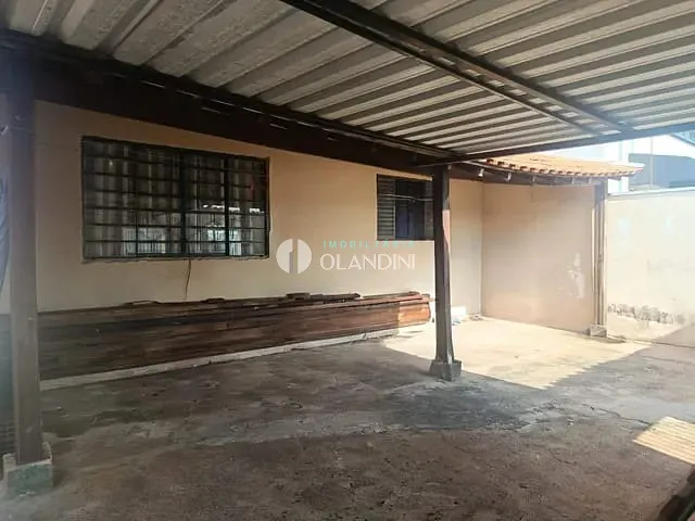 Casa com 183m² 2 quartos e 1 banheiro, à venda, no bairro Florindo Caetano em Artur Nogueira