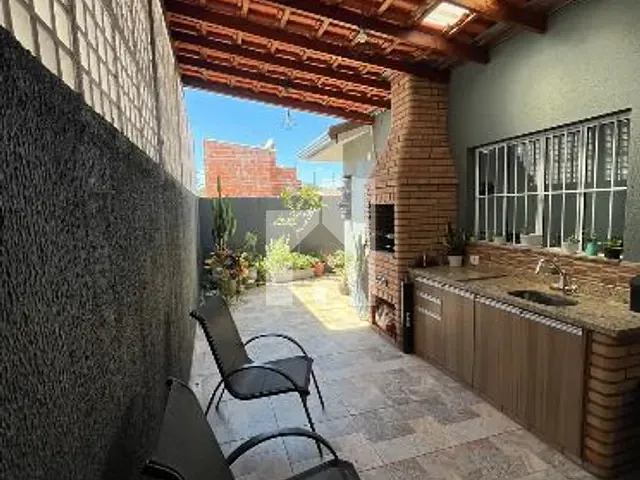 Casa com 200m² 3 quartos e 2 banheiros, à venda, no bairro Residencial Santa Helena em Itupeva