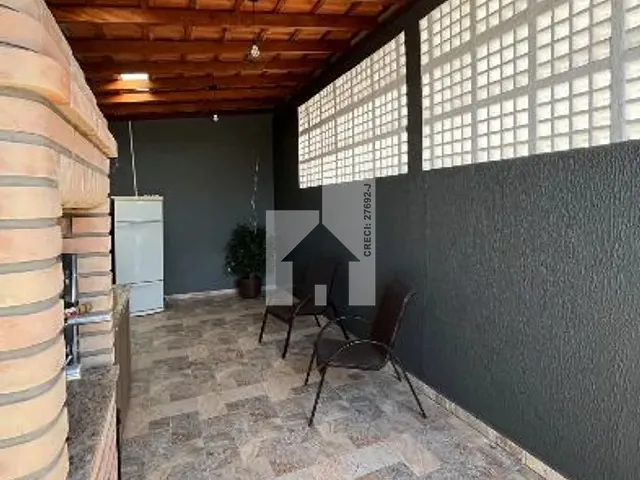 Casa com 200m² 3 quartos e 2 banheiros, à venda, no bairro Residencial Santa Helena em Itupeva