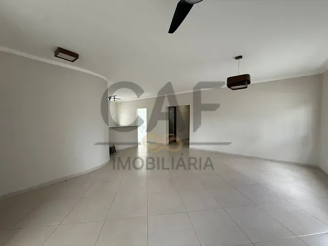 Casa 3 quartos e 4 banheiros, para alugar, no bairro Residencial Nova Holanda em Holambra