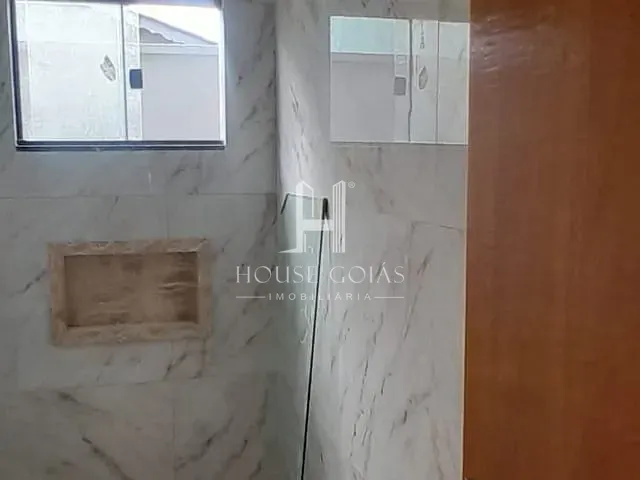 Casa com 203m² 3 quartos e 2 banheiros, à venda, no bairro Jardim Buriti Sereno em Aparecida de Goiânia