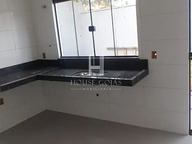 Casa com 203m² 3 quartos e 2 banheiros, à venda, no bairro Jardim Buriti Sereno em Aparecida de Goiânia