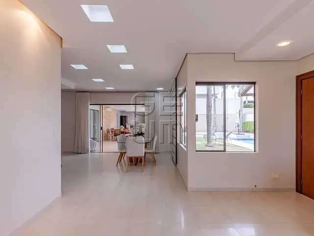 Casa com 660m² 4 quartos e 3 banheiros, à venda, no bairro Jardim União em Cambé
