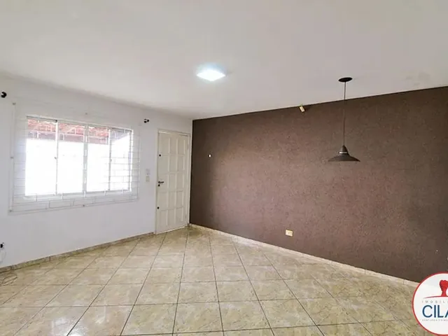 Casa 3 quartos e 1 banheiro, para alugar, no bairro Bairro Alto em Curitiba