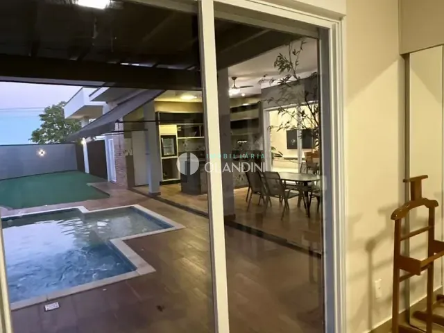 Casa com 538m² 4 quartos e 4 banheiros, à venda, no bairro Portal dos Manacás em Artur Nogueira