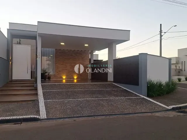 Casa com 538m² 4 quartos e 4 banheiros, à venda, no bairro Portal dos Manacás em Artur Nogueira