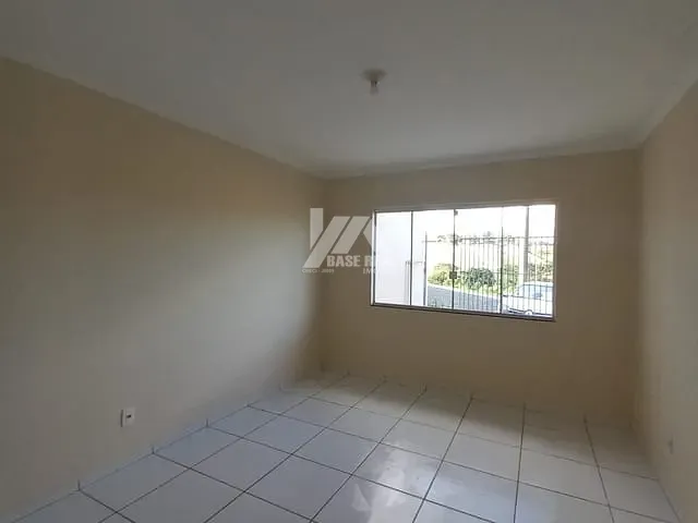 Casa 2 quartos e 1 banheiro, à venda, no bairro Oficinas em Ponta Grossa