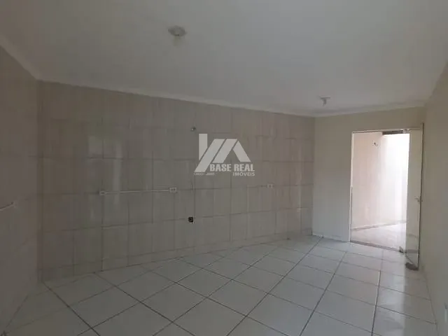 Casa 2 quartos e 1 banheiro, à venda, no bairro Oficinas em Ponta Grossa