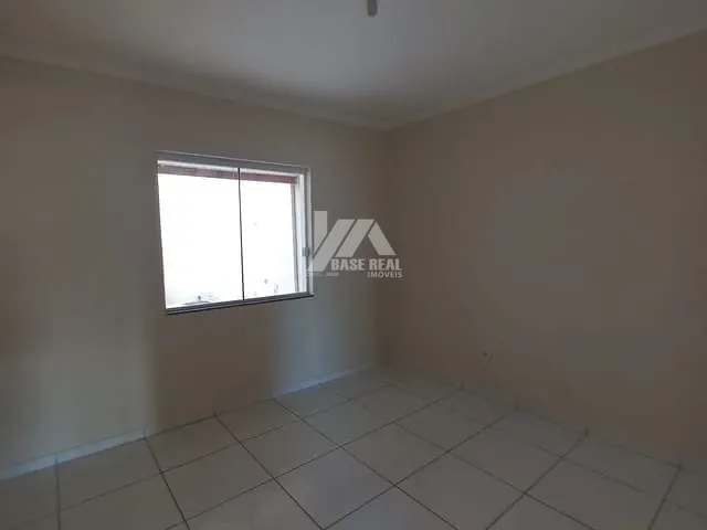 Casa 2 quartos e 1 banheiro, à venda, no bairro Oficinas em Ponta Grossa