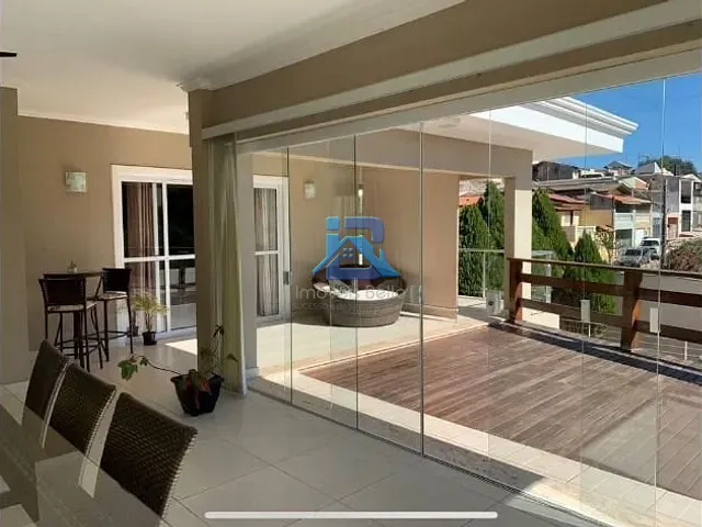 Casa com 1200m² 4 quartos e 1 banheiro, à venda, no bairro Vila Cruzeiro em Itatiba