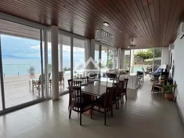 Casa com 2280m² 6 quartos e 7 banheiros, à venda, no bairro Pacoíba em Ilhabela