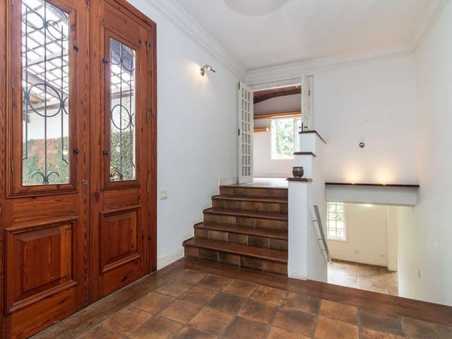 Casa com 2066m² 3 quartos e 4 banheiros, à venda, no bairro Parque Frondoso em Cotia