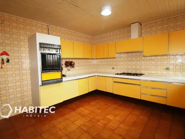 Prédio com 770m² 4 quartos e 5 banheiros, à venda, no bairro Hauer em Curitiba